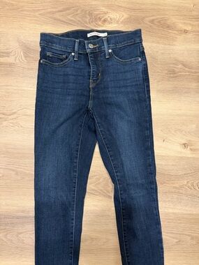 Levi 311 Shaping Skinny Dark Blue High-Rise Skinny Jeans